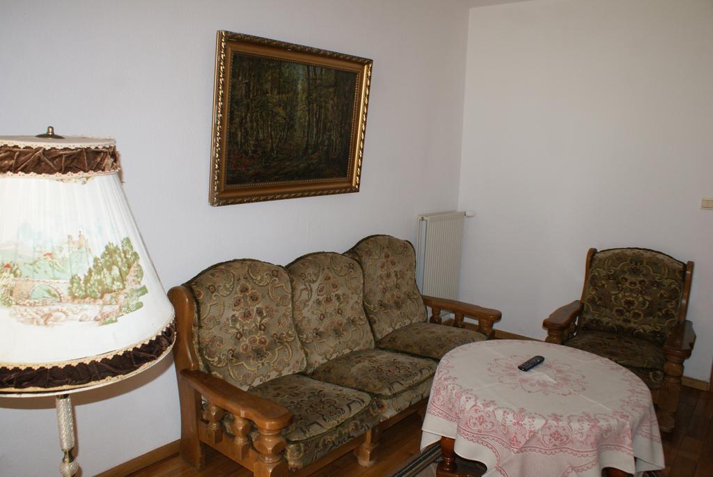 Palac Wojciechy Экстерьер фото