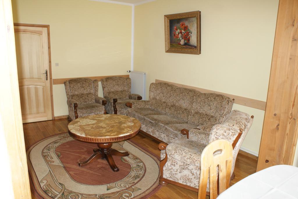 Palac Wojciechy Экстерьер фото